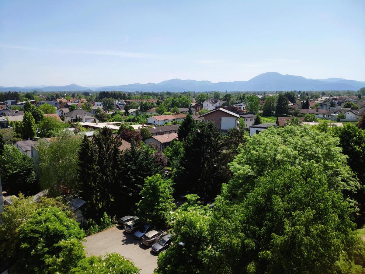 Beautiful Apartment In The Nicest Part Of Town Любляна Экстерьер фото