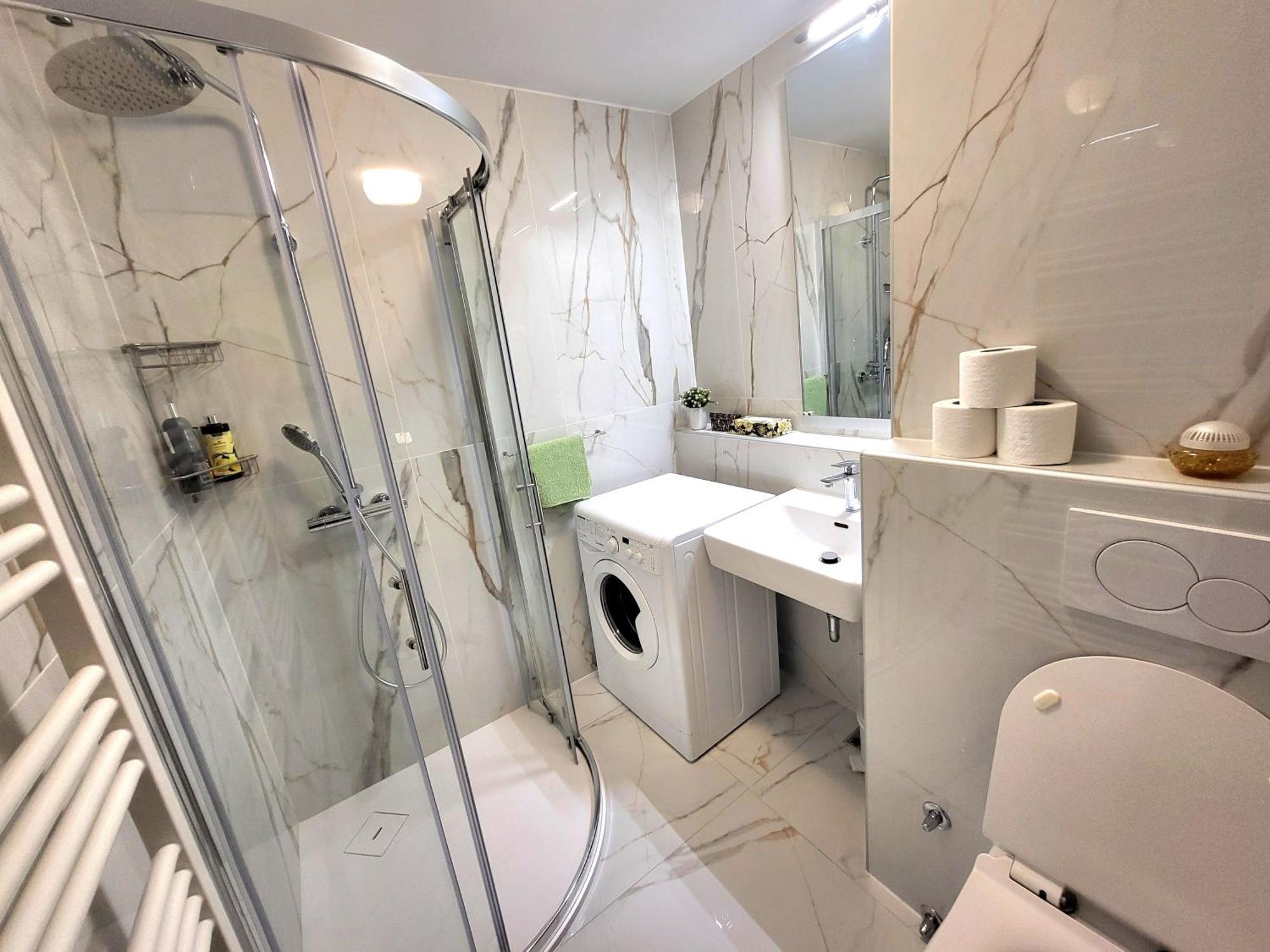 Beautiful Apartment In The Nicest Part Of Town Любляна Экстерьер фото